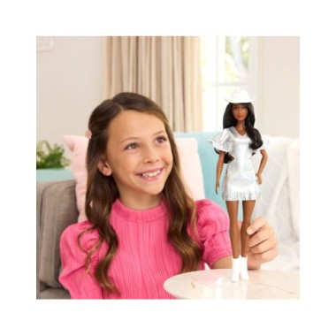 BARBIE madistė sidabro spalvos suknele (HYT95)